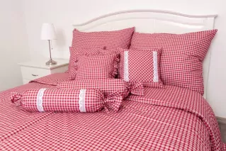 Krepové povlečení ČERVENÁ KOSTIČKA pozitiv - 1x 200/200, 2x 70/90