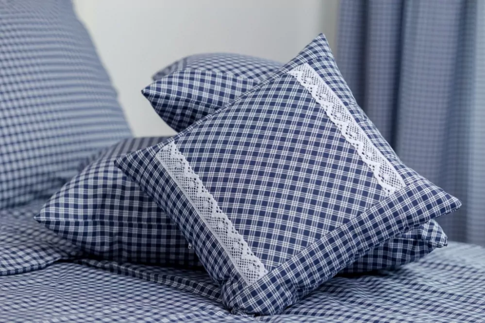 Krepové povlečení MODRÁ KOSTIČKA pozitiv - 1x 140/220, 1x 70/90