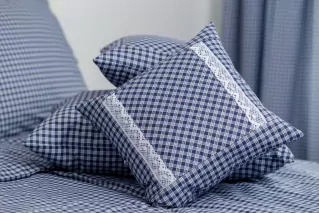 Krepový povlak prošívaný s krajkou MODRÁ KOSTIČKA pozitiv - 1x 40/40