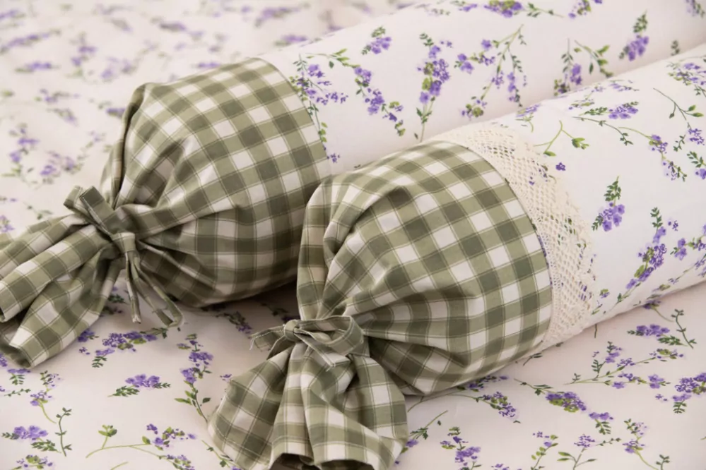 Krepový povlak váleček s krajkou PROVENCE / zelená kostka - 50/15