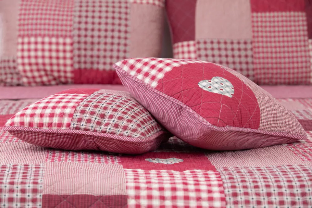 Oboustranný povlak prošívaný DELUXE Patchwork červený - 70/50 cm