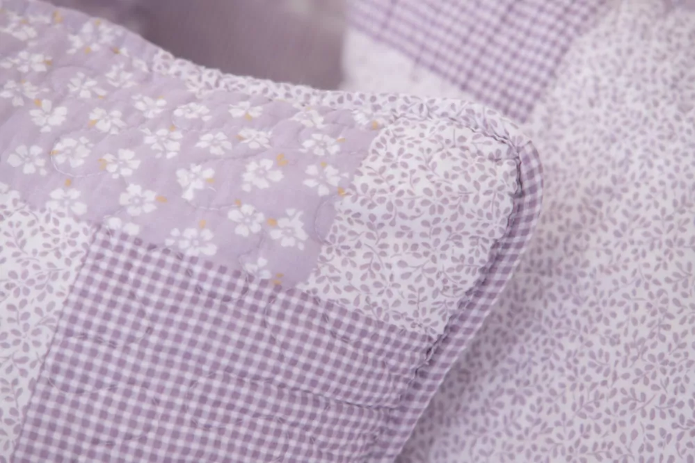 Oboustranný povlak prošívaný DELUXE Patchwork lila - 50/70 cm