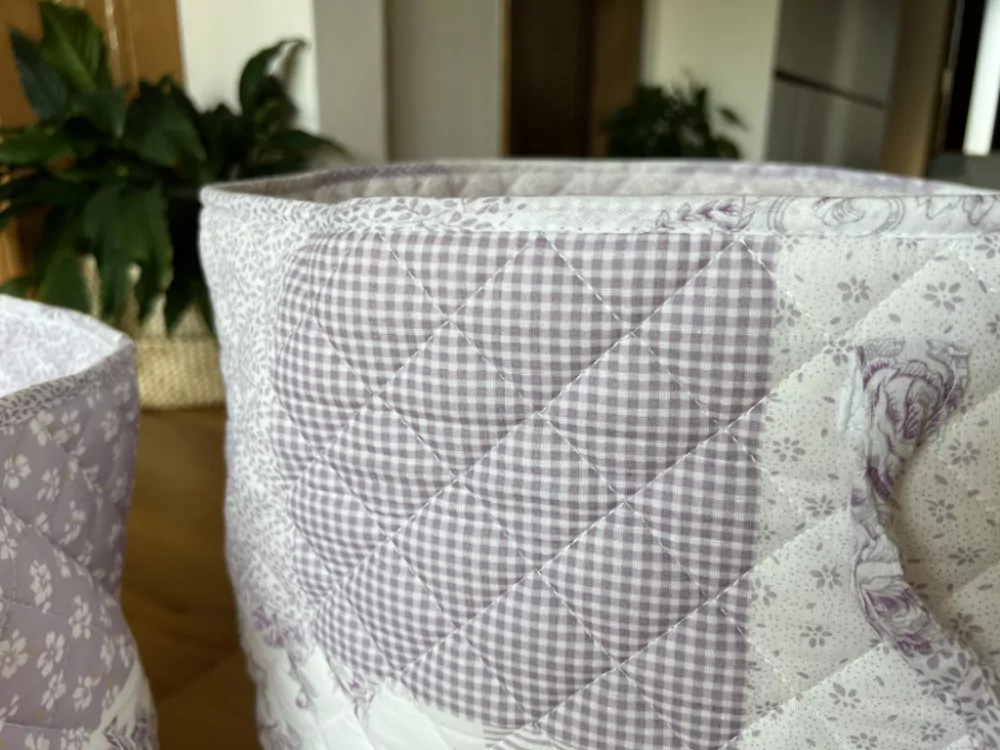 Úložný koš DELUXE prošívaný PATCHWORK lila - průměr 50cm