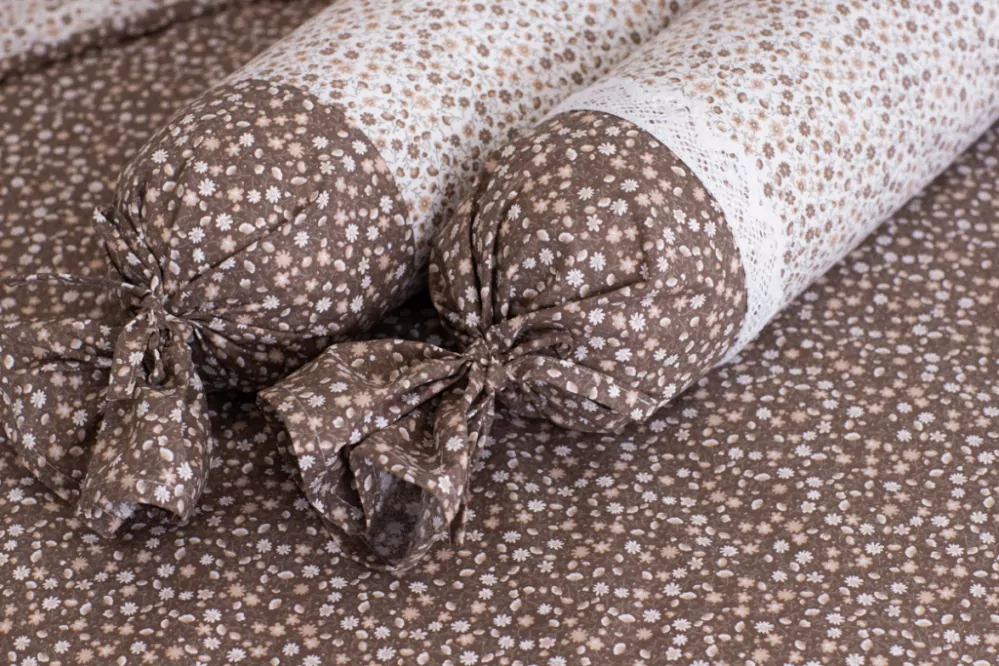 Bavlněný povlak váleček s krajkou HNĚDÁ KYTIČKA negativ/pozitiv - 50/15