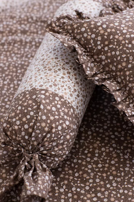 Bavlněný povlak váleček s krajkou HNĚDÁ KYTIČKA negativ/pozitiv - 50/15