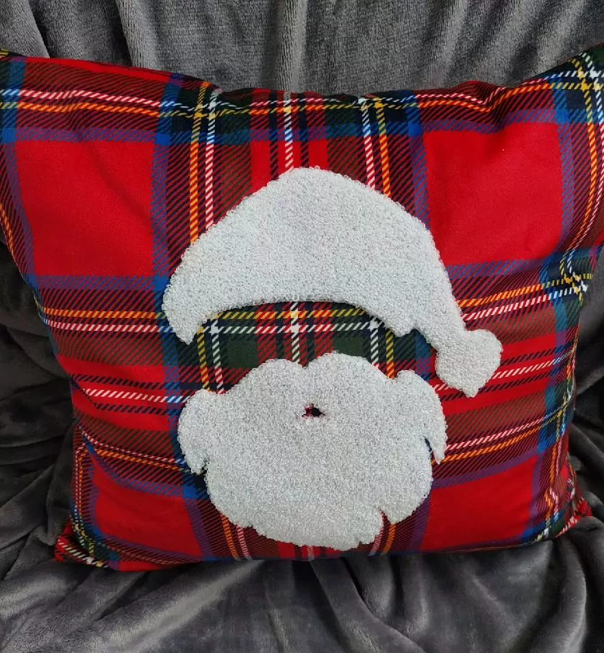 VÝPRODEJ - Vánoční povlak na polštářek SOFT Santa - 45 x 45 cm