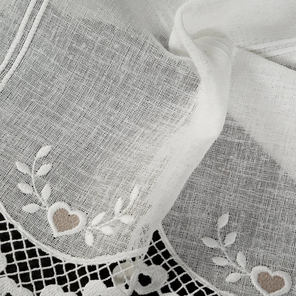 Vitrážová záclona metráž Srdíčka