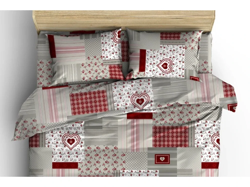 Flanelové povlečení Červený patchwork srdíčka