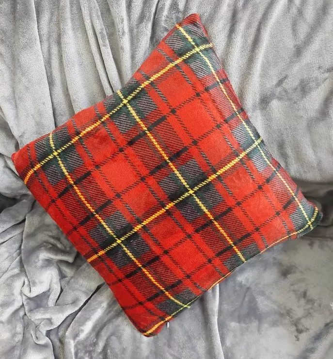 Povlak + výplň mikroflanel KÁRO červené - 1x 45x45