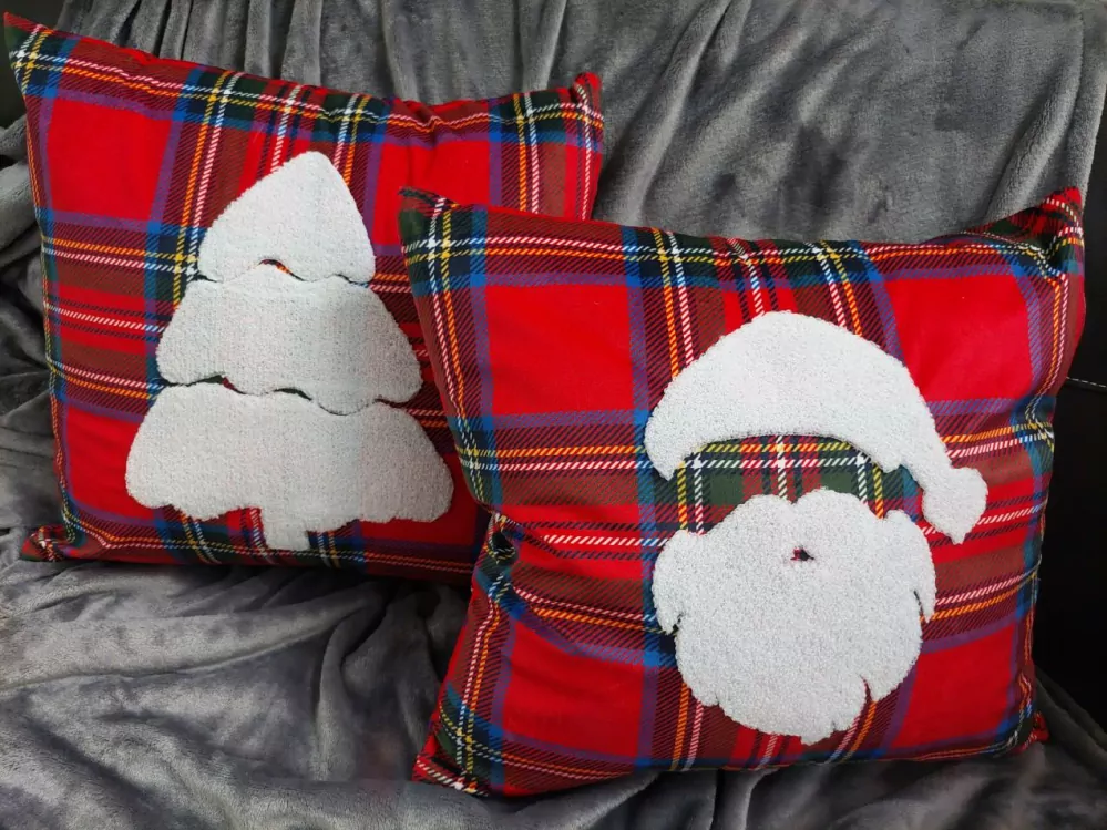 VÝPRODEJ - Vánoční povlak na polštářek SOFT Santa - 45 x 45 cm