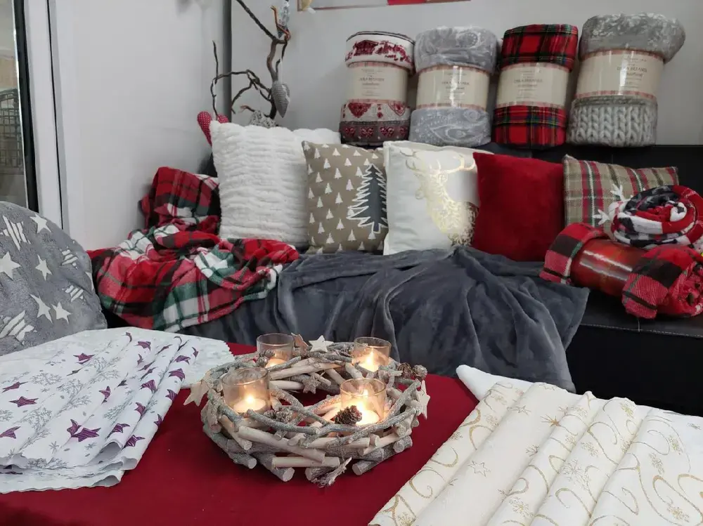 VÝPRODEJ - Luxusní polštářek plněný STOF FRANCE - 1x 50/50