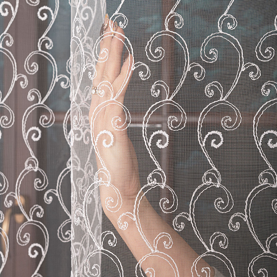 Kusová tylová záclona AMIRA