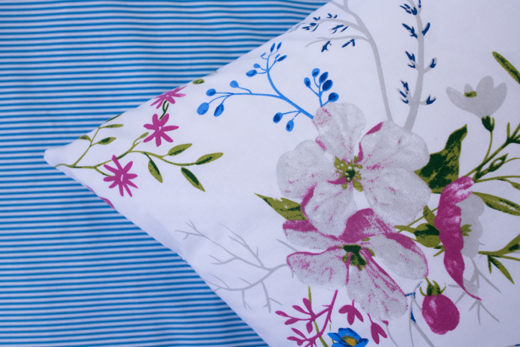 Krepové povlečení LOUKA/PROUŽEK modrý - 240/220 + 2ks 70/90