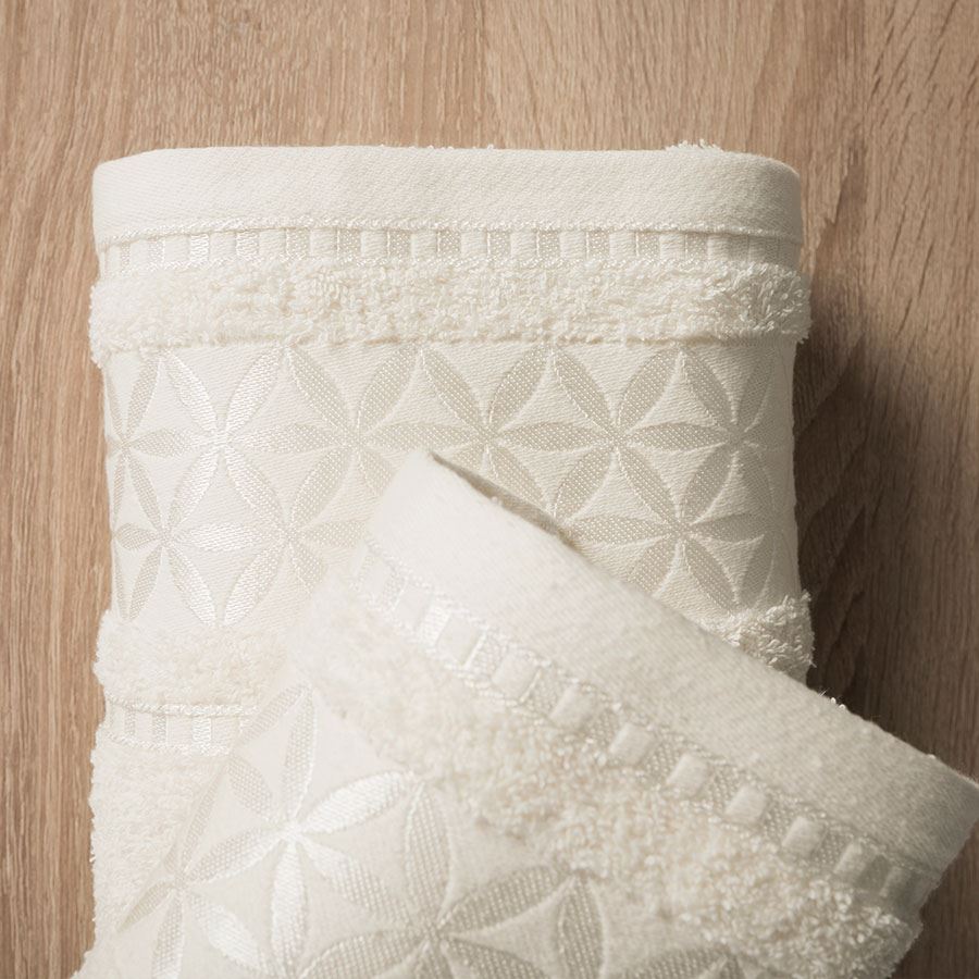 Osuška froté Paula 70x140cm - smetanová