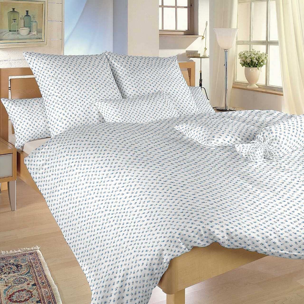 Metráž krep MALÉ RŮŽE modré