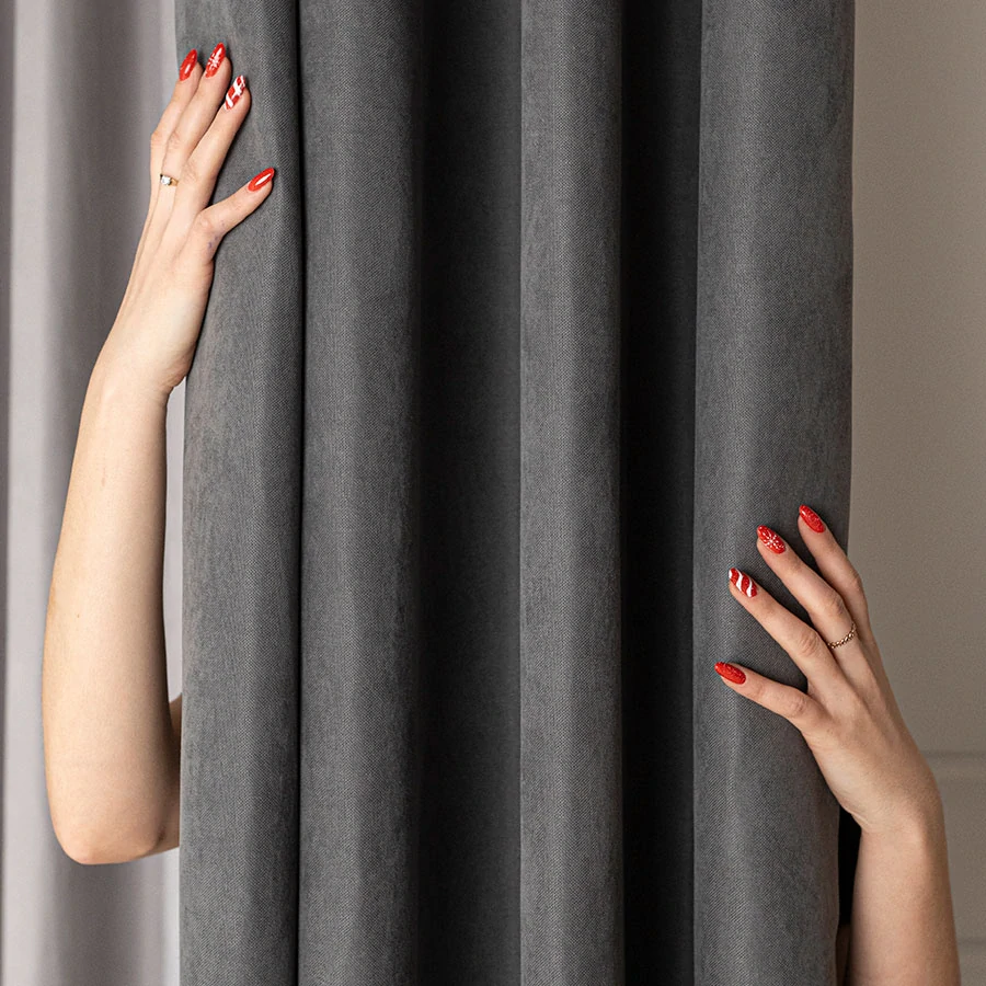 Kusový závěs s kroužky MILAS tm. šedý - 250x140cm