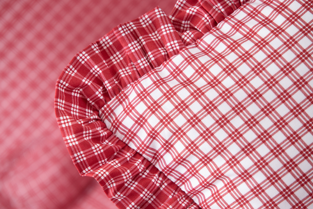 Krepové povlečení ČERVENÁ KOSTIČKA negativ/pozitiv - 1x 220/200 + 2x 70/90