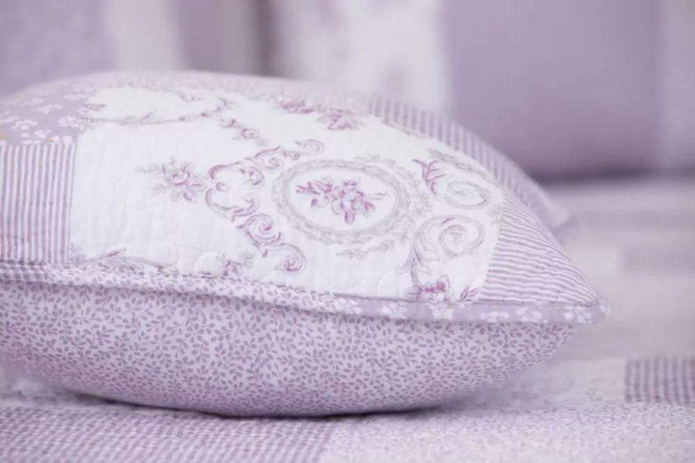 Oboustranný povlak prošívaný DELUXE Patchwork lila - 40/40 cm