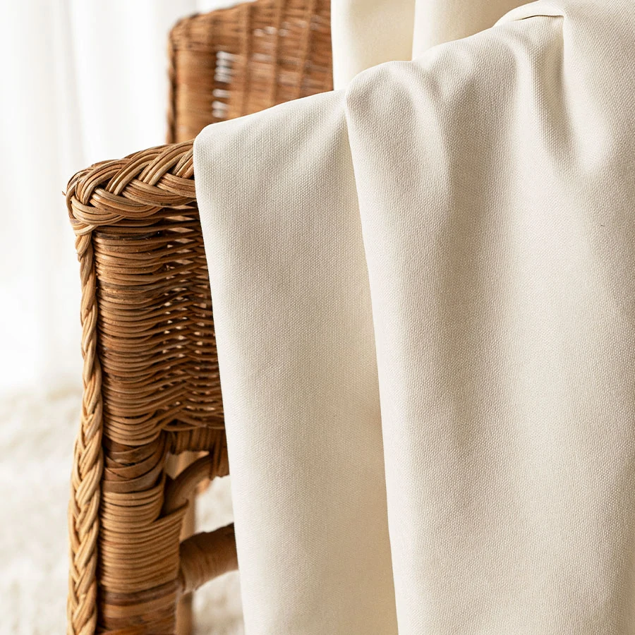 Kusový závěs s kroužky MILAS krémový - 250x140cm