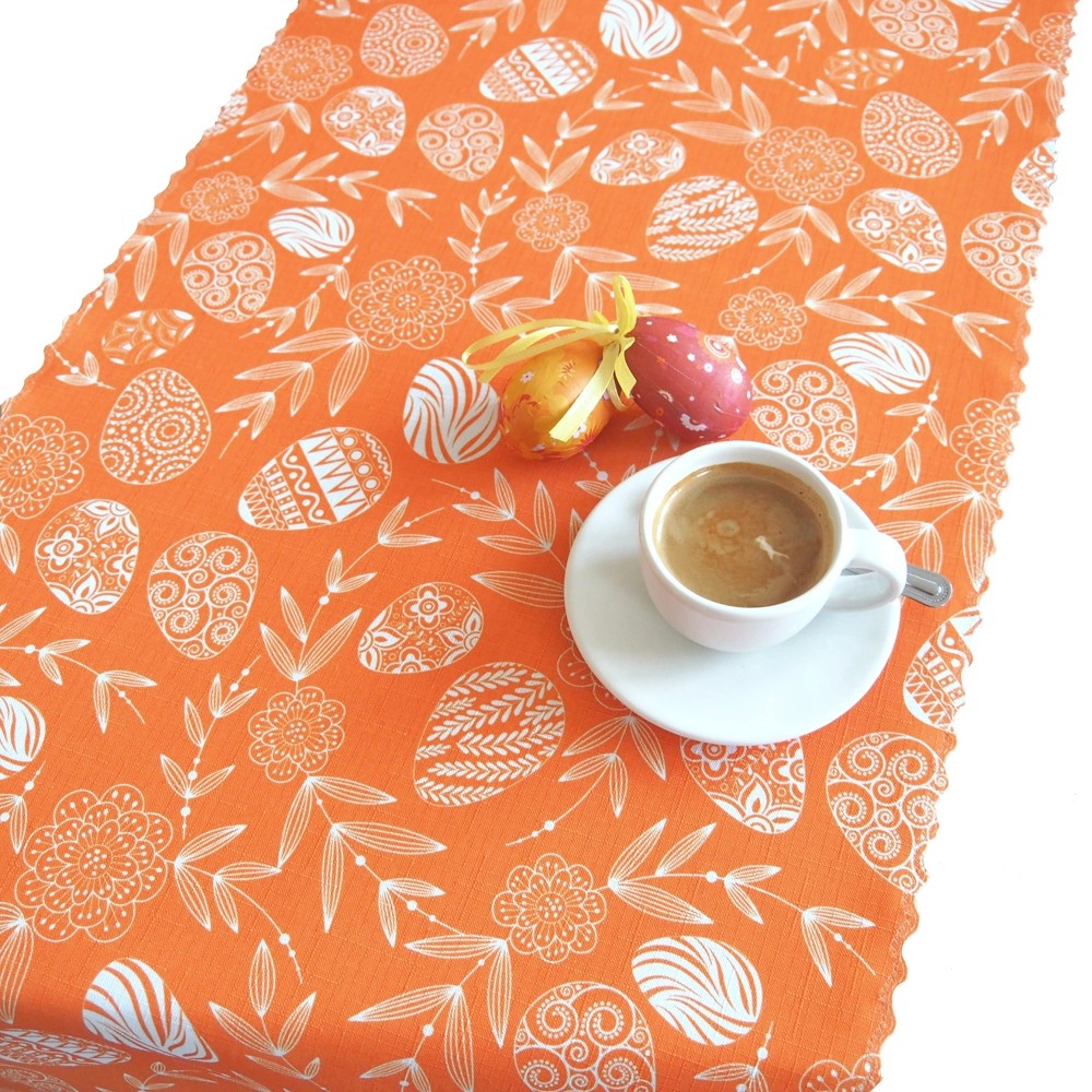 Velikonoční běhoun v metráži Vejce - oranžové