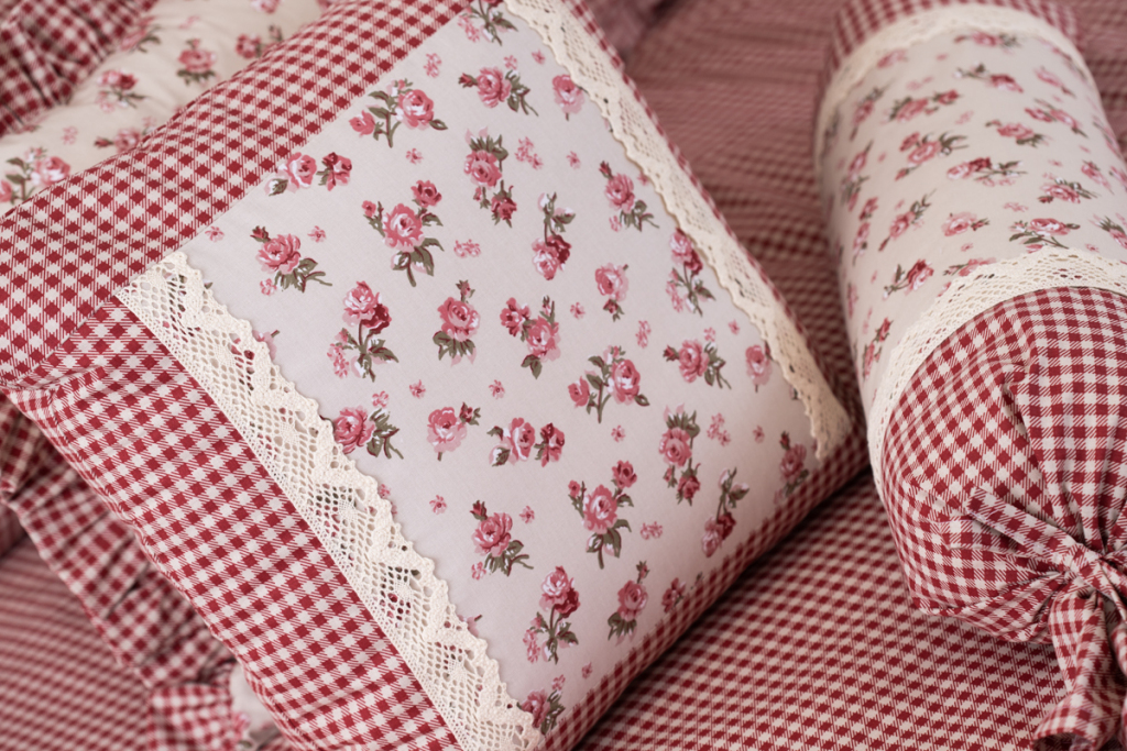 Krepový povlak MANON / bordó PEPITO