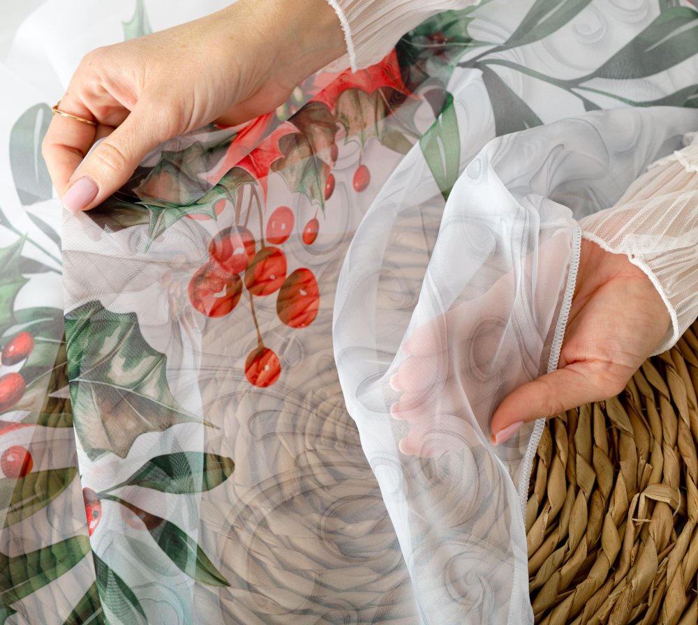 Voálová kusová záclona Vánoční růže