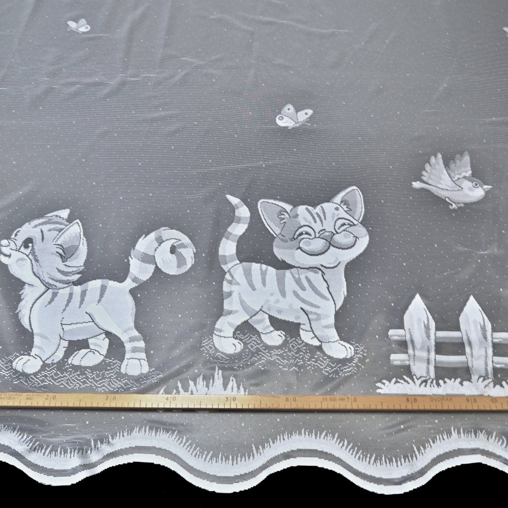 Žakárová kusová záclona Kočička