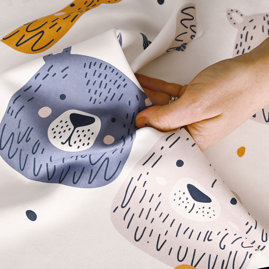 Metráž dekorační látka - Medvídci s pírky