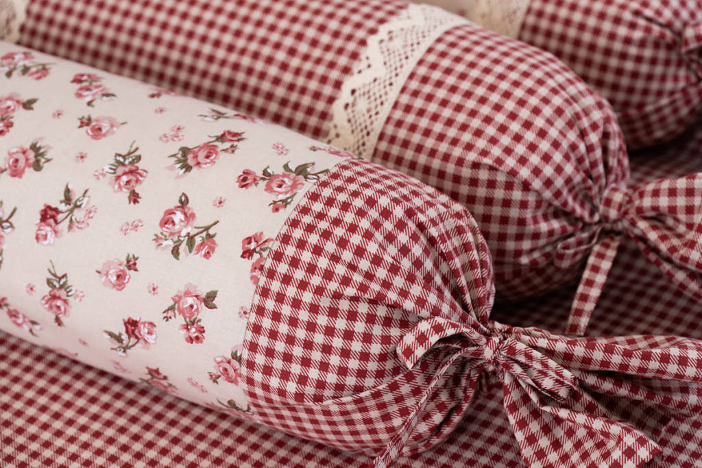 Krepový povlak MANON / bordó PEPITO