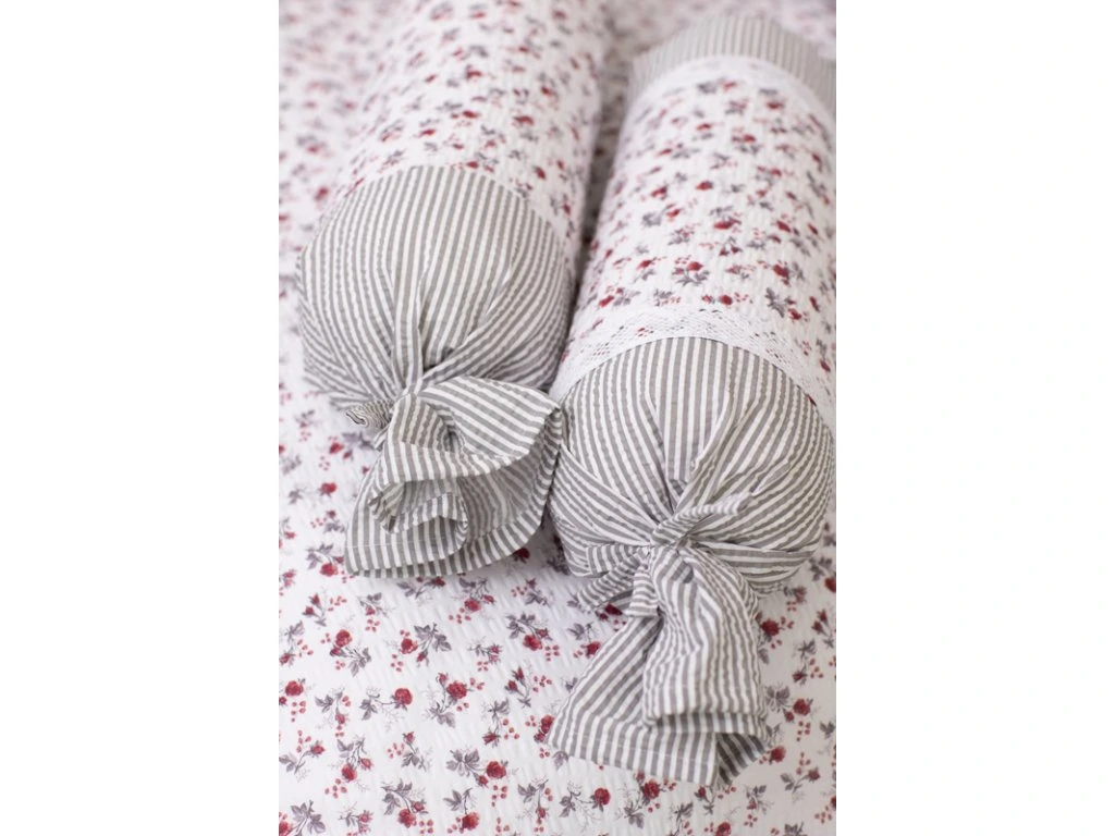 Krepový povlak KYTIČKA BORDÓ / šedý proužek