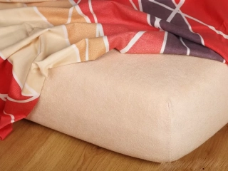 Prostěradla froté - medová - 90/200/20