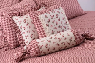 Bavlněný povlak prošitý s krajkou MANON/PEPITO bordó - 40/40