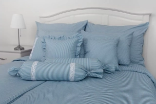 Prošívaný přehoz - MODRÝ PROUŽEK drobný - 240/200