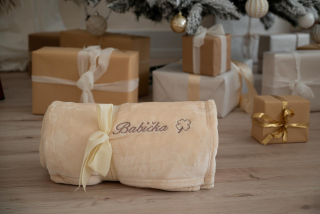 Deka mikroflanel jednobarevná s výšivkou BABIČKA 150x200 cm